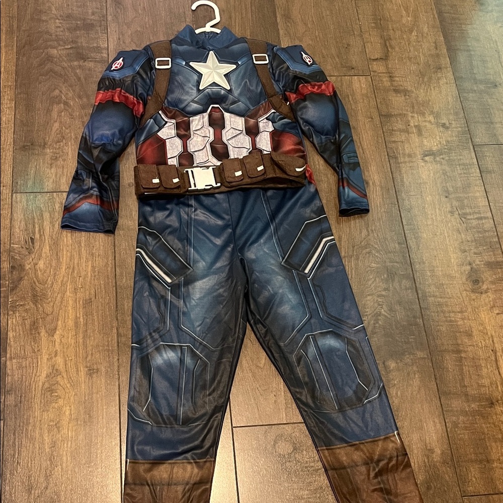 Disney Captain America Costume size 7/8.